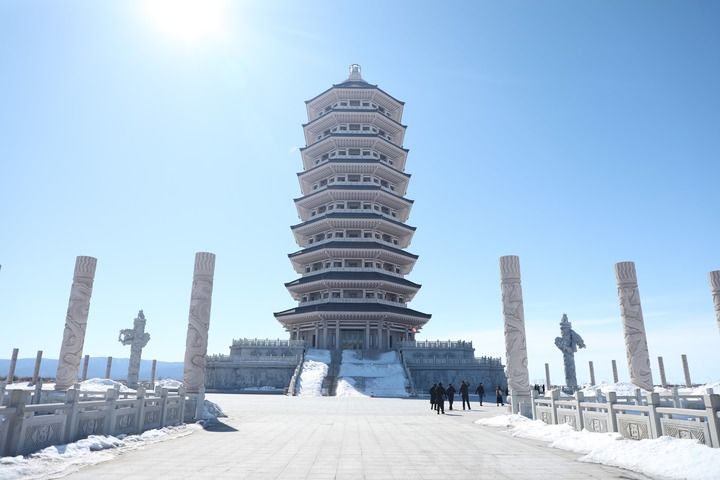 枕界河——新华社记者黑龙江边境纪行mg不朽情缘游戏网站北方有嘉城临江(图2)
