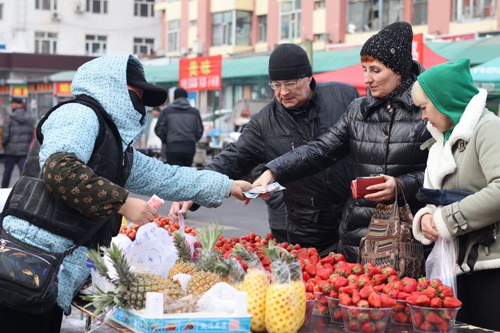 枕界河——新华社记者黑龙江边境纪行mg不朽情缘游戏网站北方有嘉城临江(图3)